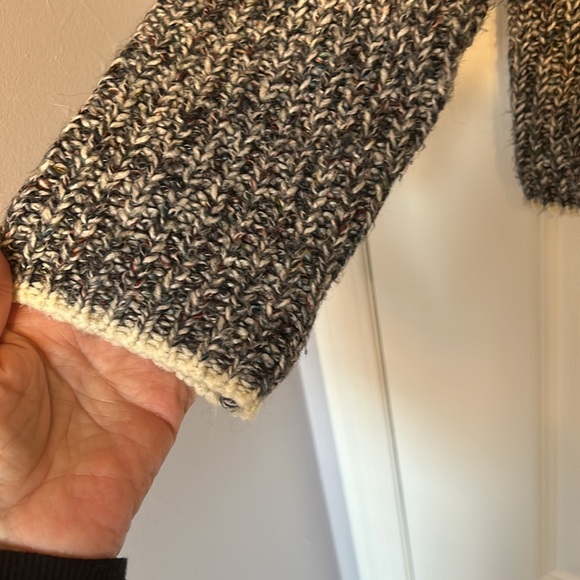 LINE V Neck sweater - M - Picture 2 of 5